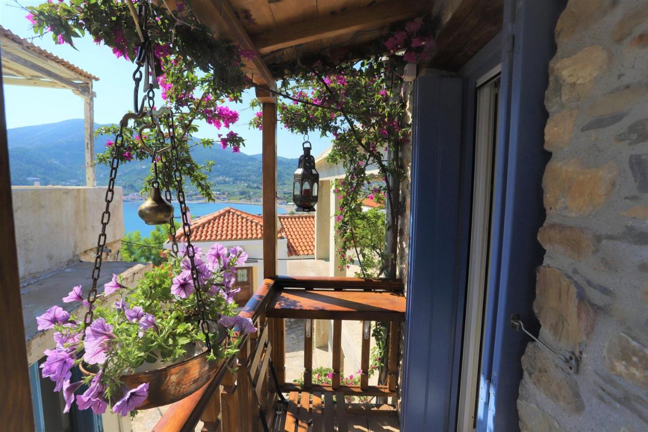 Villea Seaview Apartments Skopelos Town Exterior photo